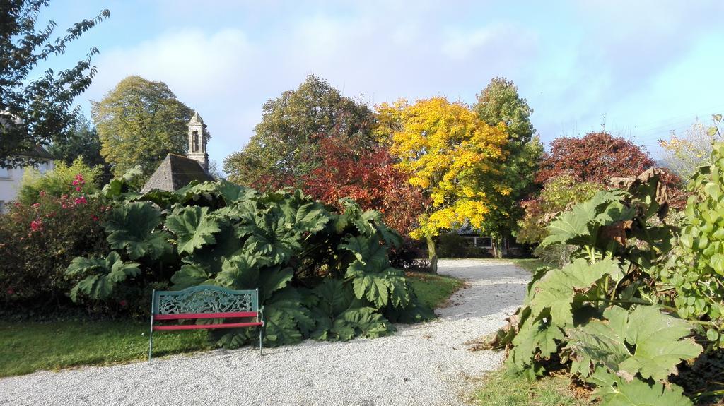 Gite Atypique Dans Une Chapelle Briec Экстерьер фото